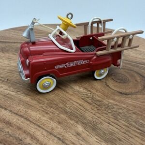 1995 Hallmark Murray Fire Truck Jet Flow Drive Toy Car VTG